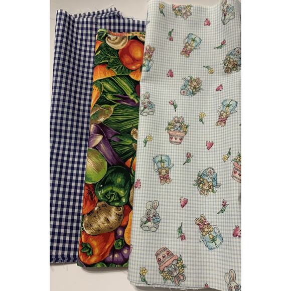 Vintage Lot Of Fabric Rick Rack & Hem Tape 11X22” Pieces Plus Fabric Squares - Picture 1 of 7